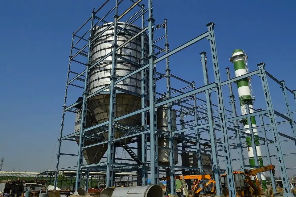 Acmefil spray dryer: stainless drying chamber in its steel structure